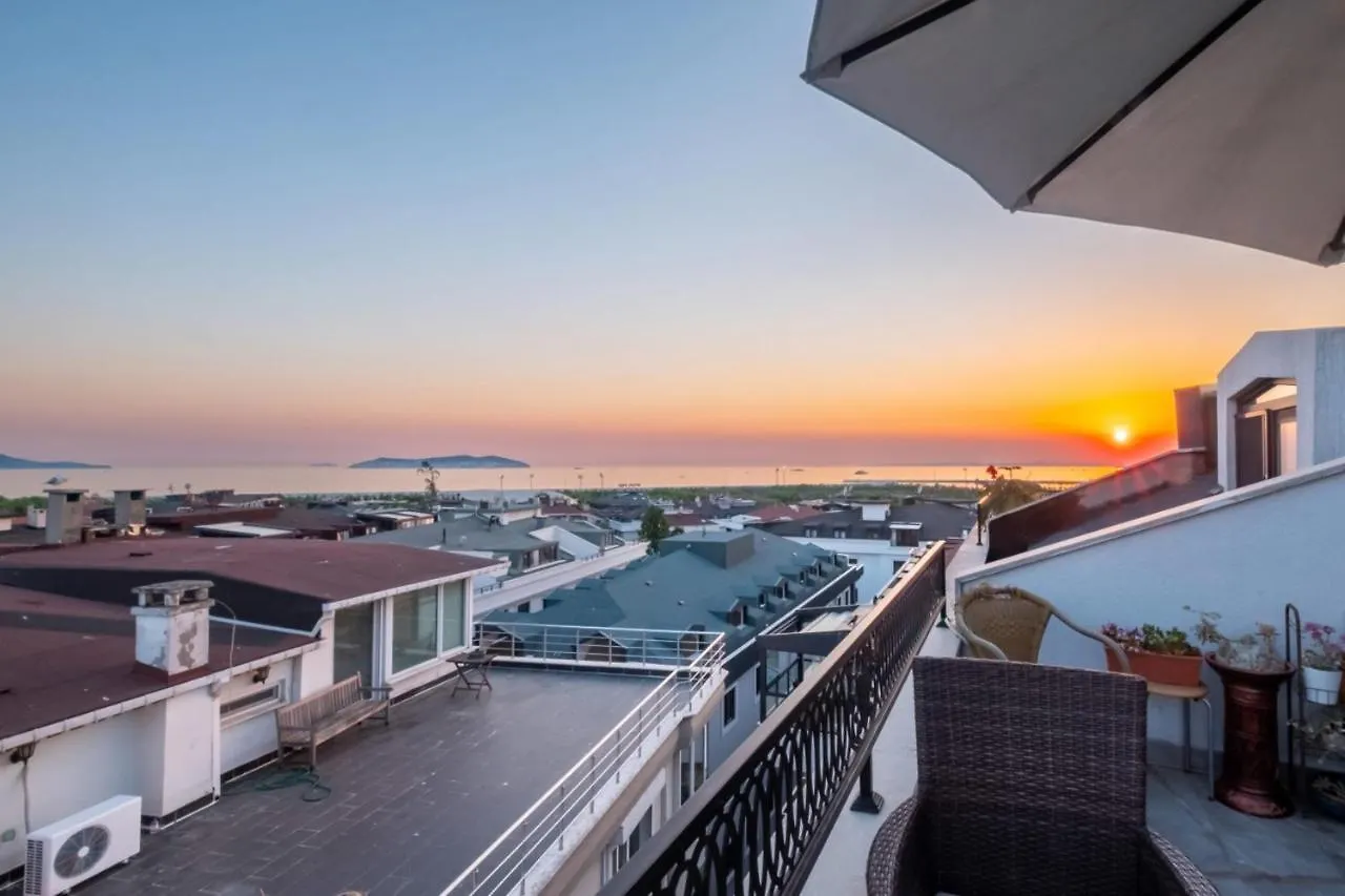 Peaceful Flat With Adalar View, Balcony And Terrace In Maltepe Apartment Istanbul